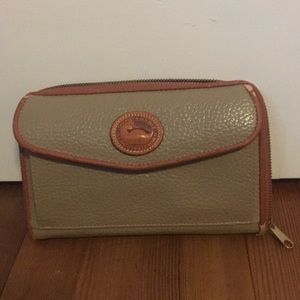 Dooney & Bourke Wallet / Clutch